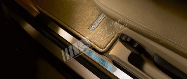 Mercedes Benz Krom Kapı Eşik Kaplaması Set 4 parça (ışık hariç)