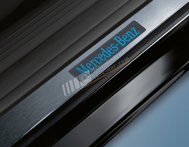 Mercedes Benz Işıklı Krom Eşik Kaplaması 2 Kapı