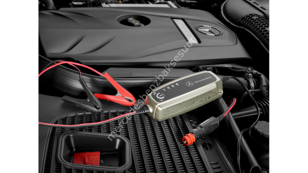 Mercedes Benz Akü şarj koruma fonksiyonlu şarj cihazı, 5 A, Kurşun asit ve lityum aküler için