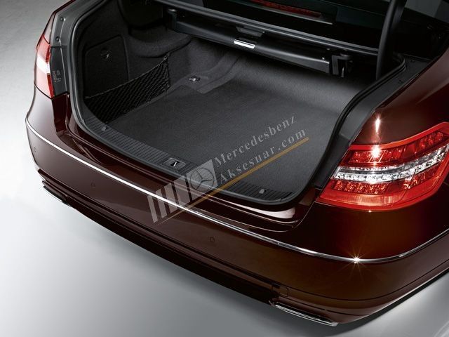 Mercedes Benz Bagaj Paspas