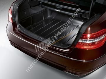 Mercedes Benz Bagaj Havuz Paspas Yüksek Kenarlı