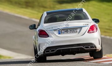C63 AMG Arka Görünüm