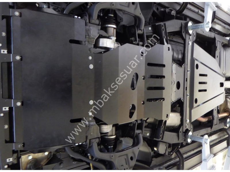 Mercedes Benz X Class Motor, Şanzıman ve Alt takım Muhafaza Seti