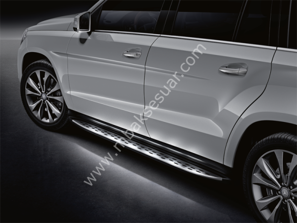 Mercedes Benz Işıklı Basamak