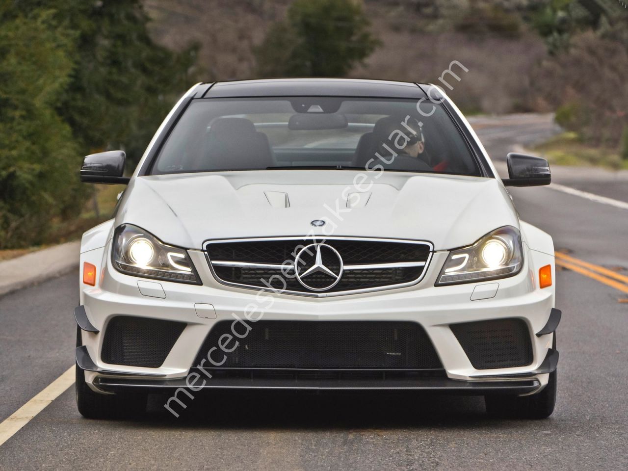 C 63 AMG BLACK SERİES GÖRÜNÜM PAKETİ