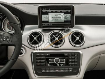 Mercedes Benz COMAND Online Monitor