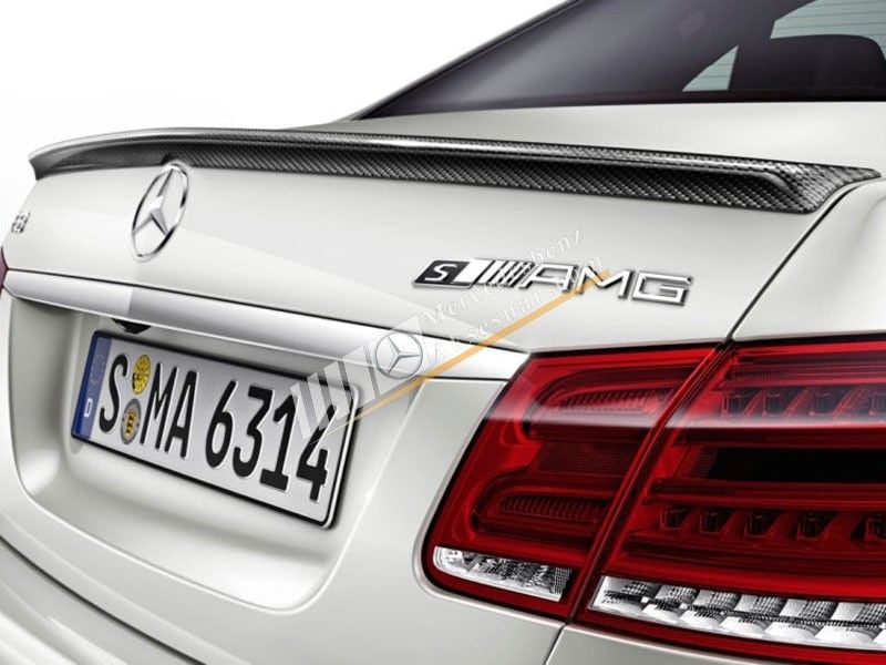 AMG KARBON BAGAJ ÜST SPOILER