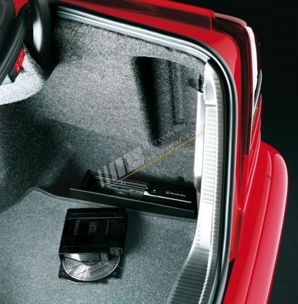 Mercedes Benz  6'LI CD çalar