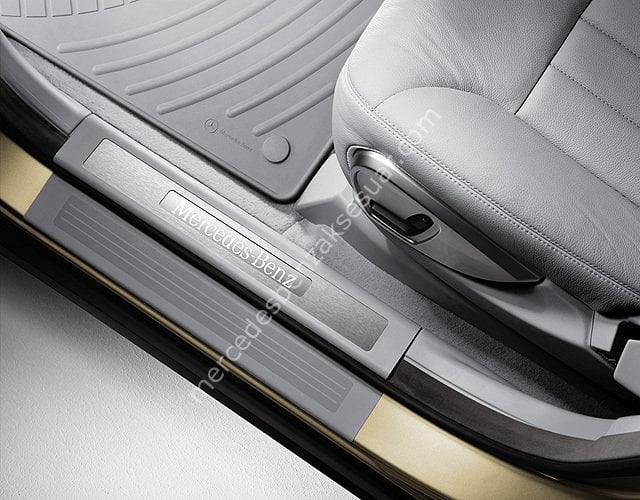Mercedes Benz Krom Kapı Eşik Kaplaması Sol