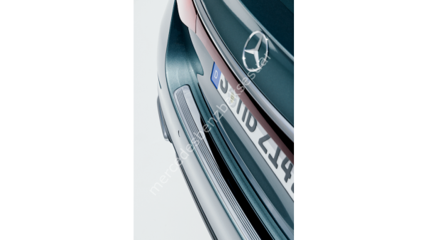 Mercedes Benz Arka Tampon Üst Krom