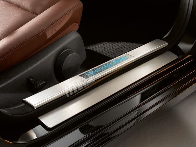 Mercedes Benz Işıklı Krom Eşik Kaplaması