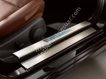 Mercedes Benz Işıklı Krom Eşik Kaplaması